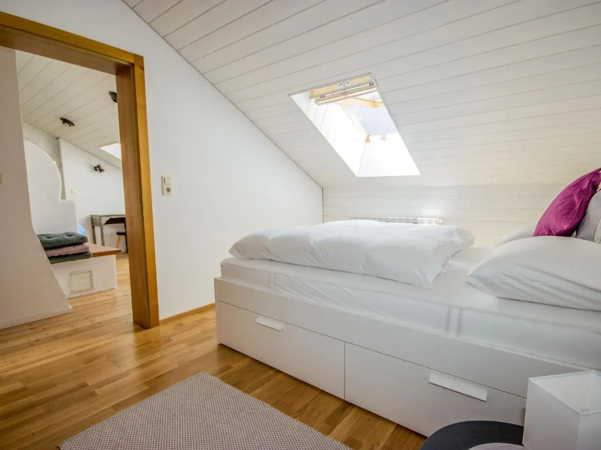 Apartment Charming Home-Inn Innsbruck 0*,